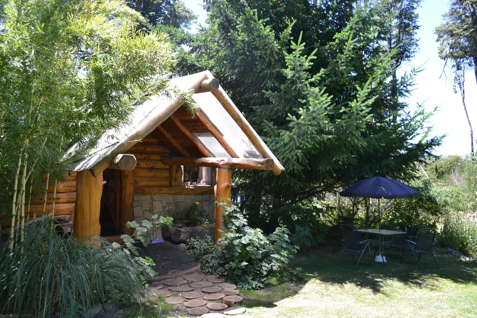 Cabañas Ruca Lico: puntaje, ubicación y contacto en Villa Traful Cabañas Ruca Lico, Villa Traful