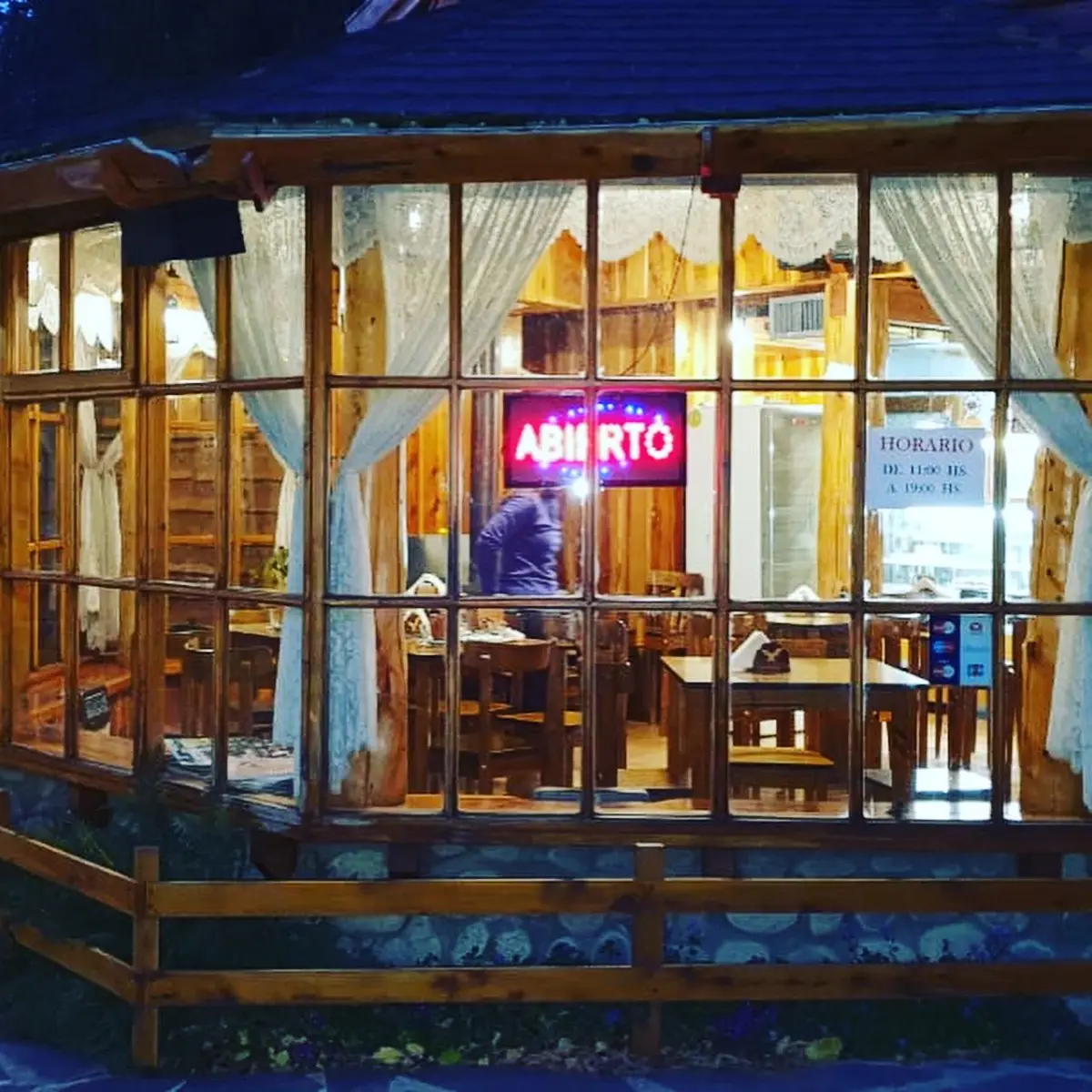 Ñancu Lahuen Chocolateria Y Salón De Te: puntaje, ubicación y contacto en Villa Traful Ñancu Lahuen Chocolateria Y Salón De Te, Villa Traful