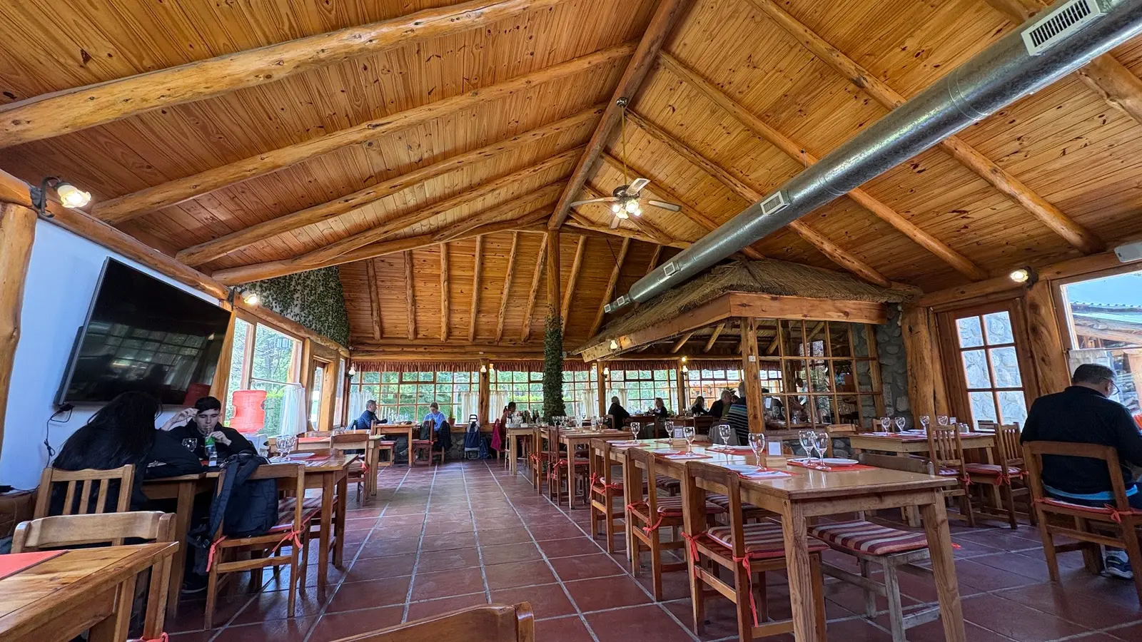 Ñancu Lahuen Restaurant: puntaje, ubicación y contacto en Villa Traful Ñancu Lahuen Restaurant, Villa Traful