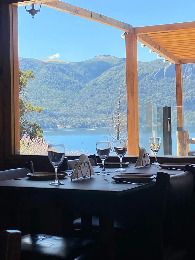 PEHUEN Restobar: puntaje, ubicación y contacto en Villa Traful PEHUEN Restobar, Villa Traful