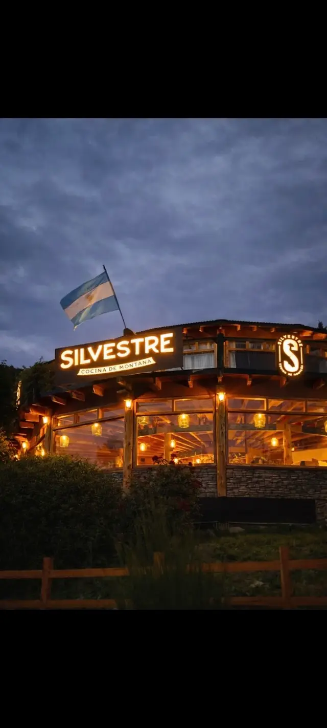 SILVESTRE • Cocina de Montaña: puntaje, ubicación y contacto en Villa Traful SILVESTRE • Cocina de Montaña, Villa Traful
